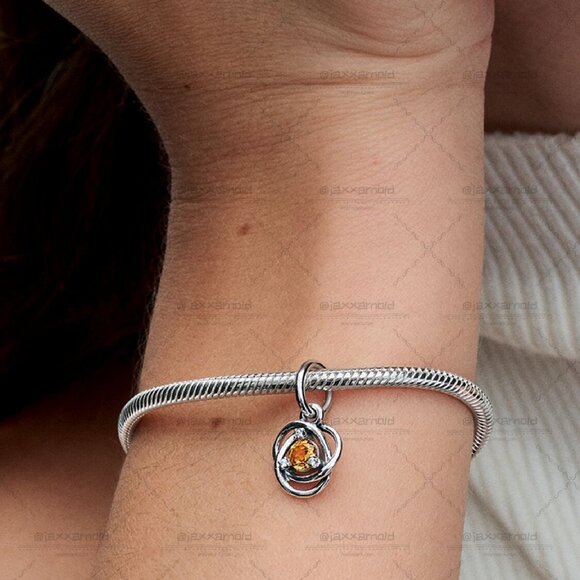 Pandora Honey Eternity Circle Dangle Charm - Picture 4 of 6